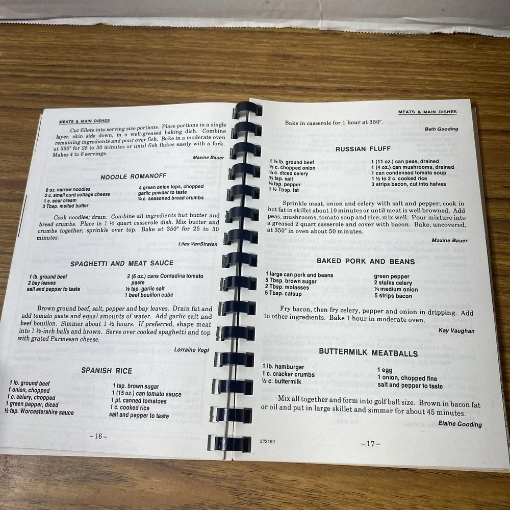 VTG Seasoned With Love Rennes Health Center Appleton Wisconsin Cookbook Comb